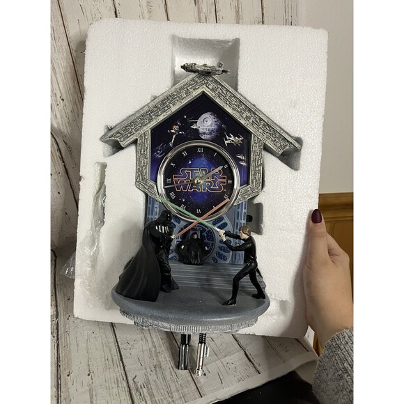 STAR WARS Sith Vs. Jedi Wall Clock With Light-Up Lightsabers - Picture 3 of 14